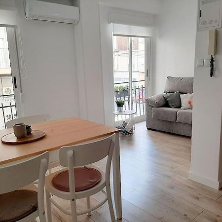 Confortable Apartamento En Elche Luaran gambar