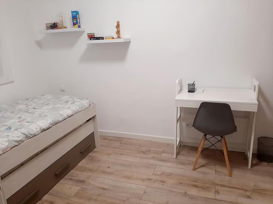Confortable Apartamento En Elche Luaran gambar