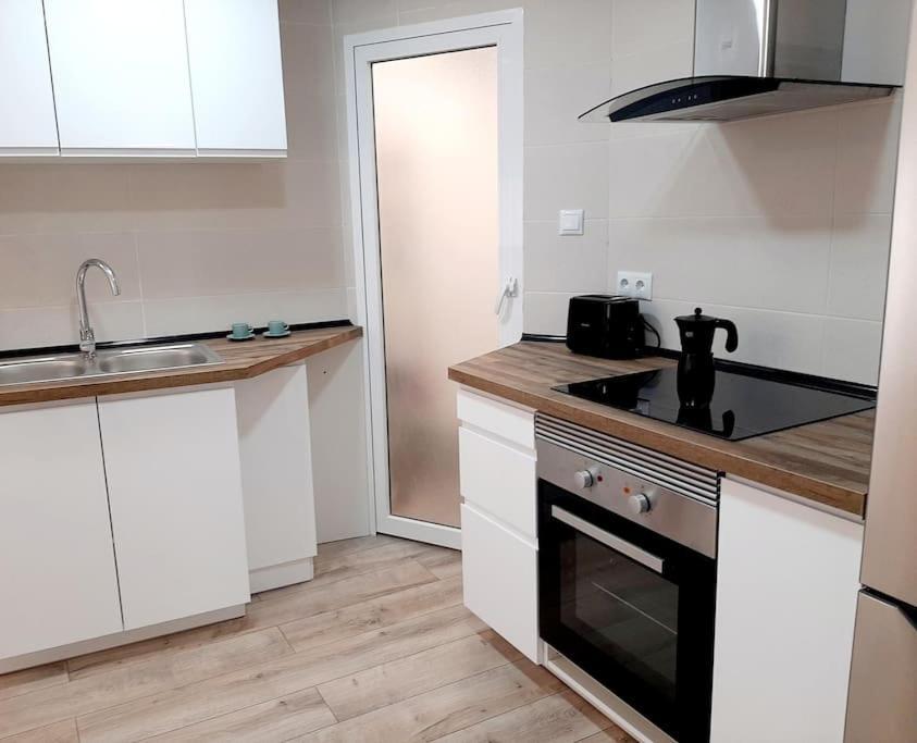 Confortable Apartamento En Elche Luaran gambar