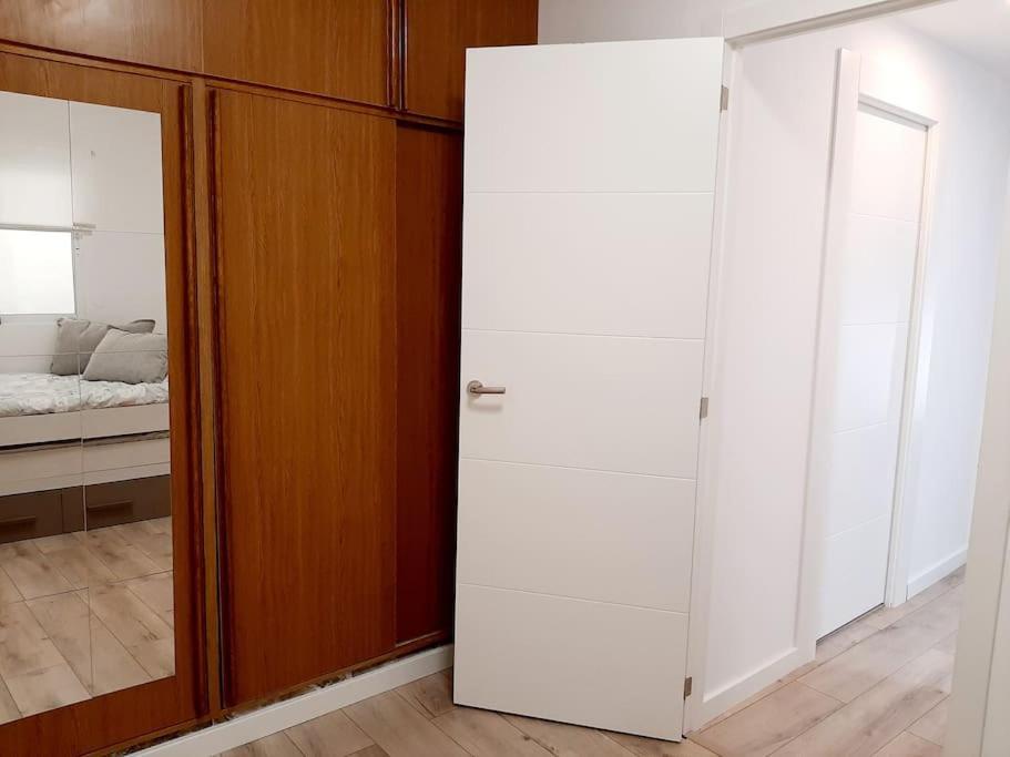 Confortable Apartamento En Elche Luaran gambar