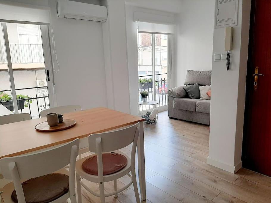 Confortable Apartamento En Elche Luaran gambar